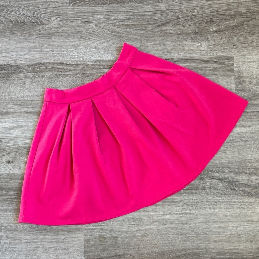 Forever 21 hot pink pleated skirt